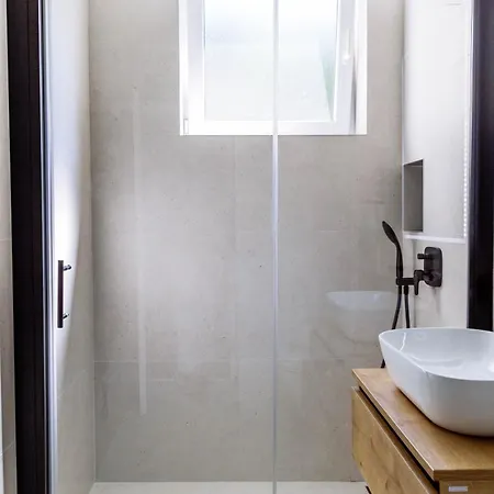 Yin & Yang دوبروفينك