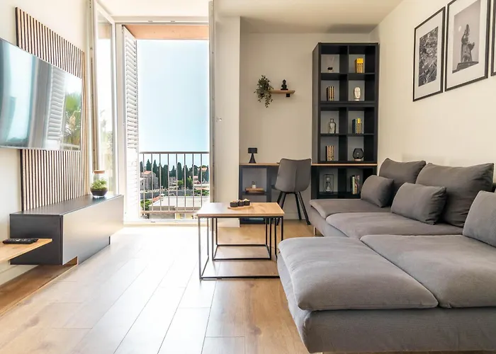 Yin & Yang Dubrownik